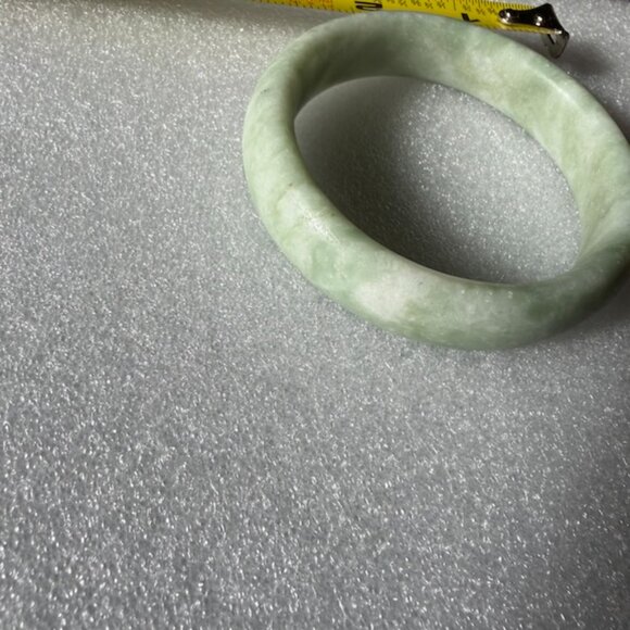 Jade Bangle Bracelet - Picture 2 of 4